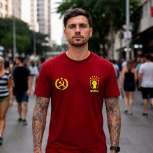 Camiseta Brasil 13 "poder para o povo " na cor vermelha.